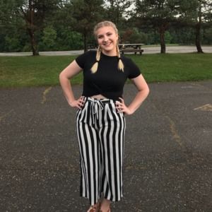 Meet your Posher, Courtney